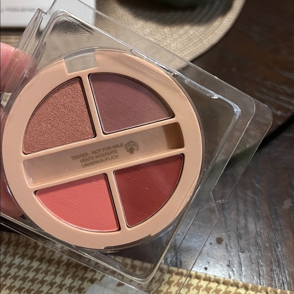 Gucci Palette de Beauté Quatuor 02 Rosa Nitida Blush - Picture 2 of 3